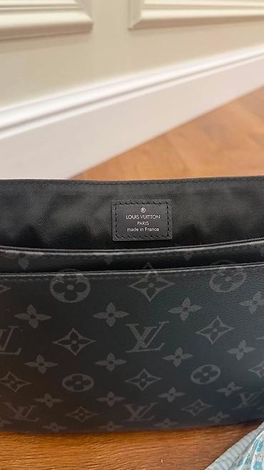luis vitton: Сумка через плечо Louis Vuitton, коллекция Monogram Eclipse. - — 2