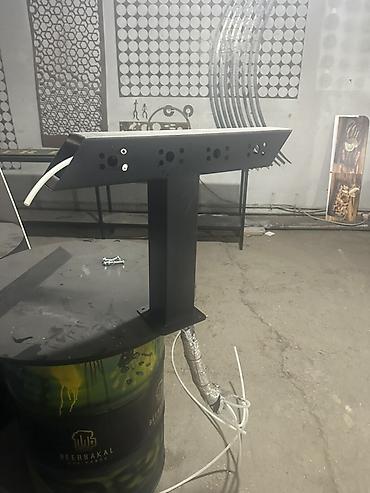 kafe ucun bar: Metal — 1