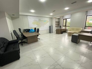Долгосрочная аренда квартир: Сдаю Офис, 39 м², С видом на горы, 1 линия, С системой безопасности