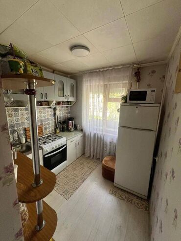 Продажа квартир: 3 комнаты, 58 м², 104 серия, 2 этаж, Старый ремонт