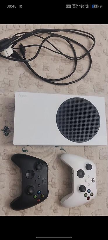 xbox one pro: Игровая консоль Xbox Series S (белая, цифровая версия) в комплекте — 1