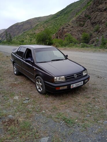 продажа авто в бишкеке и по всему кыргызстану: Volkswagen Vento: 1995 г., 1.8 л, Механика, Бензин, Седан