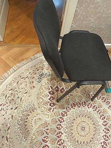 Офисная мебель: Sadə ofis/konfrans stulu. Ünvan Razin. - Rəng: qara - Material — 2