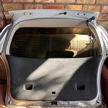 tayota spacio: Крышка багажника Toyota Corolla Spacio (надпись Spacio на панели) — 2