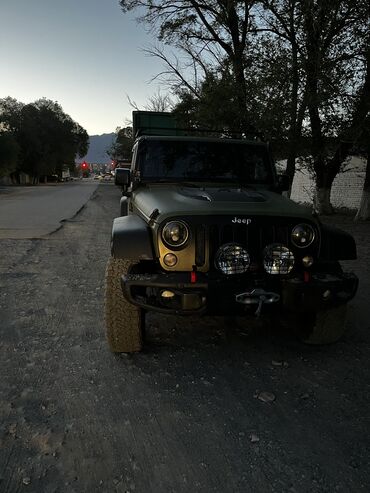 срочно срочно продам машину: Jeep Wrangler: 2015 г., 3.6 л, Автоматтык, Бензин, Жол тандабас