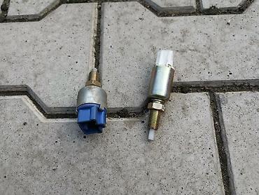 Prekidači i ručice: PREIDAC PEDALE ZA TOYOTA RAV 4 OD 2001. DO 2005. GOD — 1