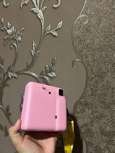 Техника и электроника: Fujifilm Instax mini SE (розовый) — моментальная камера с печатью — 3