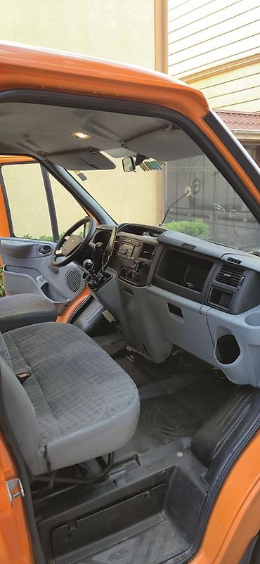 Ford Transit yük furqonu Xüsusiyyətlər: - Kuzov: qapalı furqon, yan lalafo.az -da Ford Transit yük furqonu Xüsusiyyətlər: - Kuzov: qapalı furqon, yan