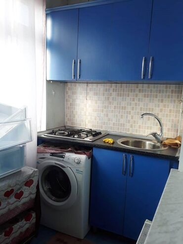 Uzunmüddətli kirayə mənzillər: 20 yanvar metrosu yaxınlığı 5 mərtəbəli binanın 4-cü mərtəbəsi ümumi — 15