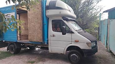 битона реска: Грузовой фургон на базе малотоннажного автомобиля - Тип: бортовой — 1