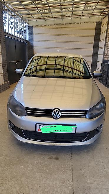 Volkswagen Polo: 2010 г., 1.6 л, Автомат, Бензин, Седан at lalafo.kg Volkswagen Polo: 2010 г., 1.6 л, Автомат, Бензин, Седан