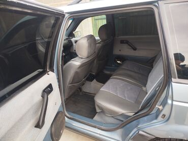 Volkswagen: Volkswagen Passat Variant: 1992 г., 1.8 л, Механика, Бензин, Универсал — 11