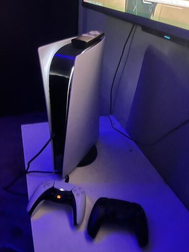 приставка денди: PlayStation 5 2джойстика Игры/приложения на экране: купленные игры за