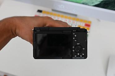82: Sigma 28-45mm f/1.8 DG DN Art Lens (Sony E) Sony ZV-e1 ile birlikde — 4