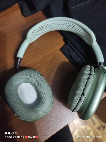 Qulaqcıqlar: Yaşıl rəngli over-ear simsiz qulaqlıq - Korpus: alüminium tipli kasa — 1