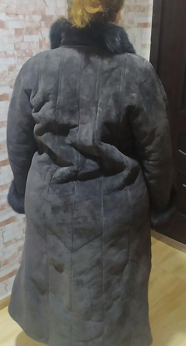 palto: Qadın üçün uzun xəzli palto - Rəng: tünd boz (antrasit) - Material — 3