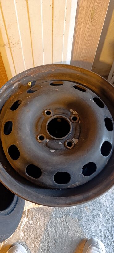 polovni delovi ford focus nis: Celicne felne 14 tica od Ford Fieste