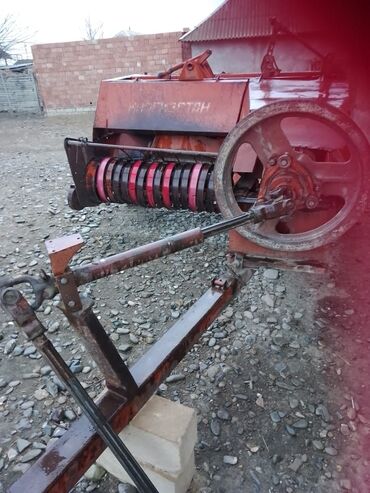 qiymetleri gence traktor zavodu satisi: Traktor 89.2 satılır komplekt.2013 ildi.4 korpus kotan,pres
