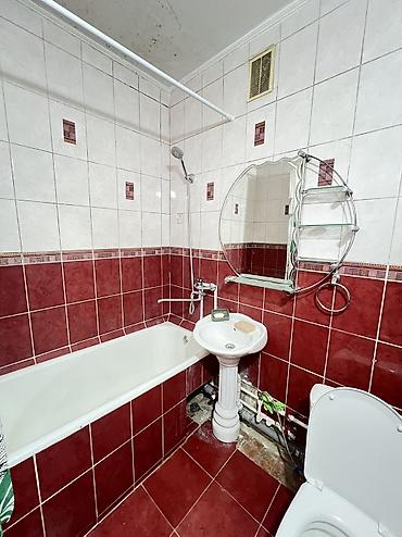 105: 1 комната, 35 м², 12 мкр 105 серия, 3 этаж, Старый ремонт — 6
