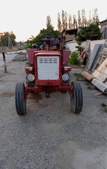 кыргызтан прес: Трактор Т25+Пресс подборщик в рабочей состоянии, пока что работает