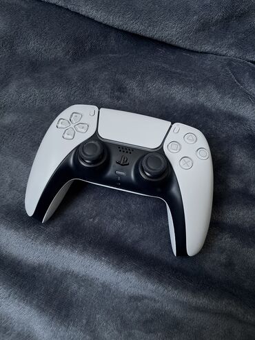 джойстик ps4 slim: Беспроводной контроллер DualSense для PlayStation 5. Есть пару штук в