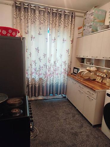 Батирлерди сатуу: 2 бөлмө, 49 м², 104-серия, 3 кабат, Эски ремонт — 2