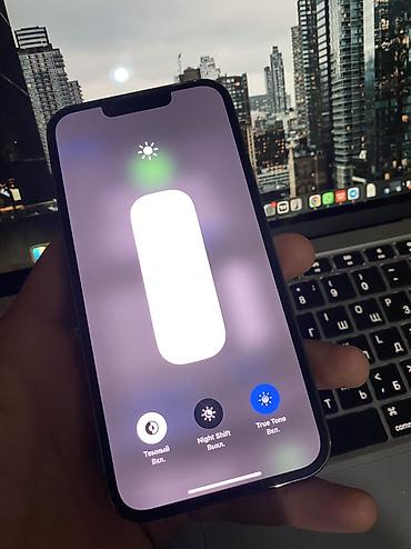 Apple iPhone: IPhone 13 Pro, 77 % — 2