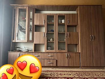 casa bella: Секция-гостиная/стенка из ЛДСП под дерево с витринами и распашными — 1