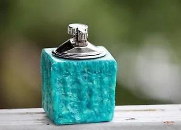Satovi za kuću: Atomic 1960 Tirkiz alabaster, Kubični stoni Vintage upaljač — 8