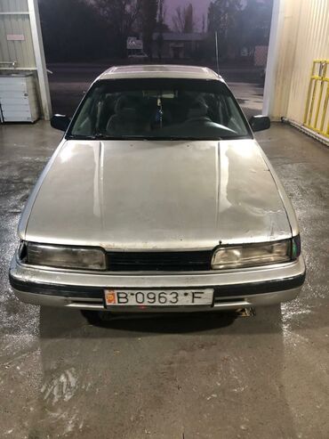 Mazda: Mazda 626: 1988 г., 2.2 л, Механика, Бензин, Хэтчбэк