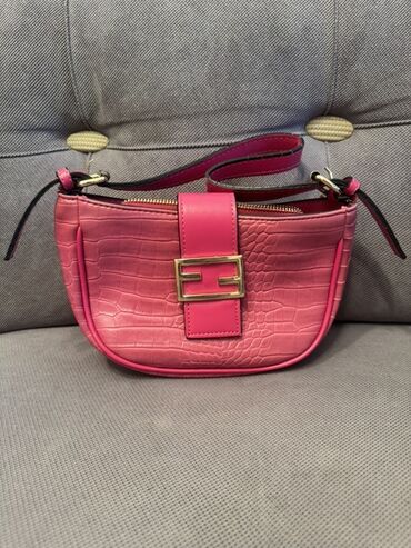 Çantalar: Çiyin çantası — 18