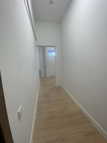Аренда ангаров: СДАЁТСЯ КОММЕРЧЕСКОЕ ПОМЕЩЕНИЕ — 539 м² ПЕРВАЯ ЛИНИЯ, Бульвар Эркиндик — 21