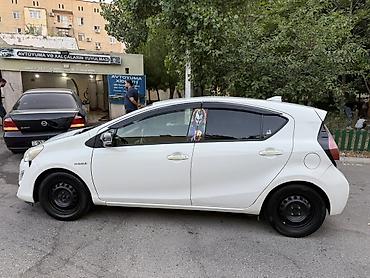 acar pult: Toyota Aqua: 1.5 l | 2016 il Hetçbek — 3