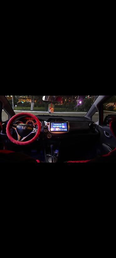 чехолы на фит: Honda Fit: 2010 г., Автомат, Бензин, Хэтчбэк — 6