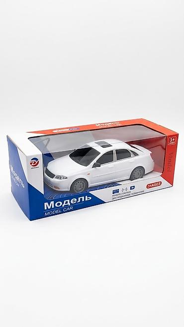 Uzaqdan idarə olunan oyuncaq avtomobil modeli Çatdırılma var - Qutulu