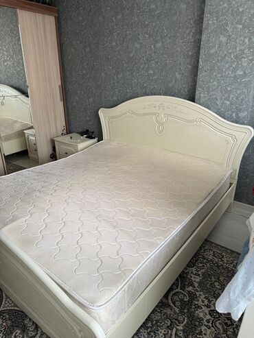 кровати двух спальные: Двуспальная кровать, С матрасом, длина - 200 см