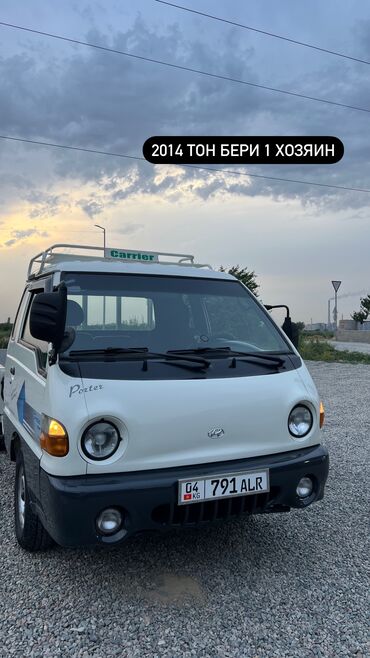 Hyundai: Hyundai Porter: 2002 г., 2.6 л, Механика, Дизель, Бус