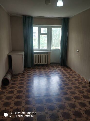 1 комнатные квартиры в бишкеке: 1 бөлмө, 31 кв. м, Хрущевка, 4 кабат, Косметикалык ремонт