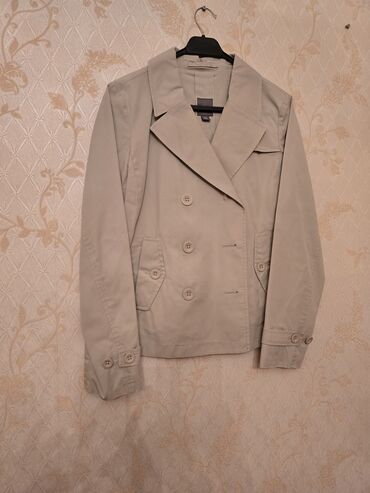 Qadın ayaqqabıları: Bej rəngli qadın trench stili qısa palto/jaket - Klassik ikiqat