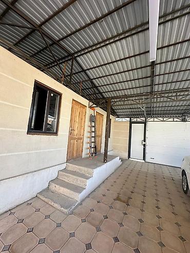 Продажа коттеджей и домов: Продаётся новый кирпичный дом с мебелью 180 м², 5 комнат, год — 11