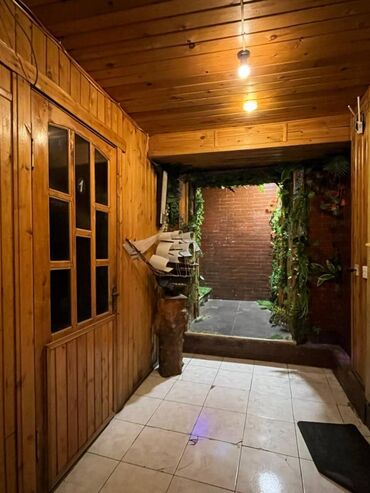 Kommersiya daşınmaz əmlakının satışı: Binəqədi rayonu, 9-cu Mikrorayonda, ümumi sahəsi 170 kv/m olan, yeni — 11