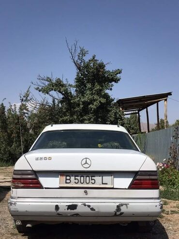 mercedes benz w124 в Кыргызстан | Аксессуары для авто: Mercedes-Benz W124: 2 л | 1992 г. | Седан