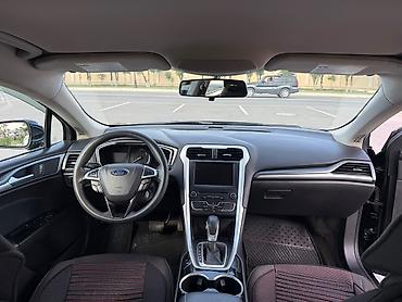 mercedes benz 208 d: Ford Fusion: 1.5 l | 2016 il 170000 km Sedan — 5