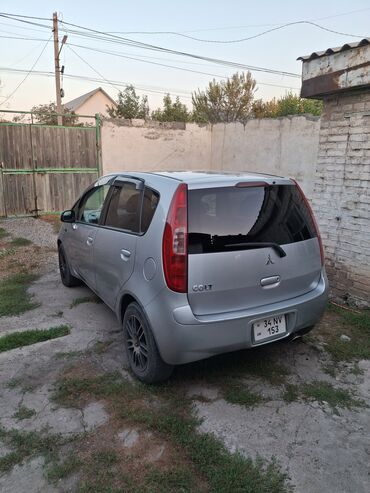 митсубиси спайк стар: Хэтчбек Mitsubishi Colt 2003года, серебристого цвета с пятью дверями
