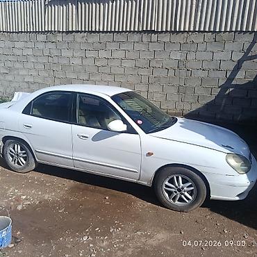 2 8: Daewoo Nubira: 2000 г., Механика, Бензин, Седан — 5