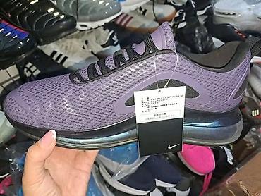 Patike: Nike Air Max 720 patike – crveno/crna boja - Model: Air Max 720 - — 9
