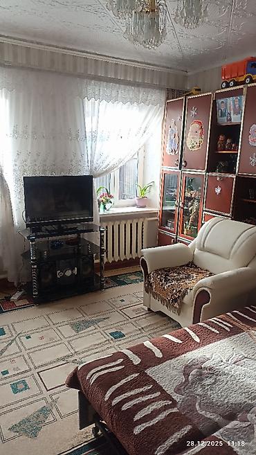4: Продаю Кирпичный Дом,частично с мебелью, 4 комнаты,баня. 4 соток,стены — 6