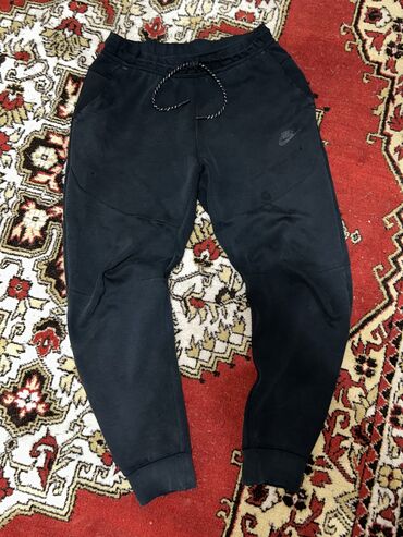 мужские веши: Штаны Nike tech fleece Состояние: 6/10 Размер: м на рост (168-175)