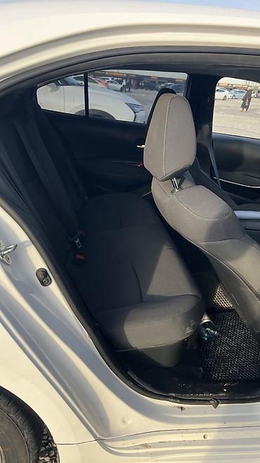 Toyota: Toyota Corolla: 2022 г., 1.8 л, Вариатор, Гибрид, Седан — 7