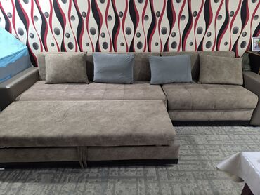 мебели диваны: Диван-кровать, цвет - Бежевый, Б/у